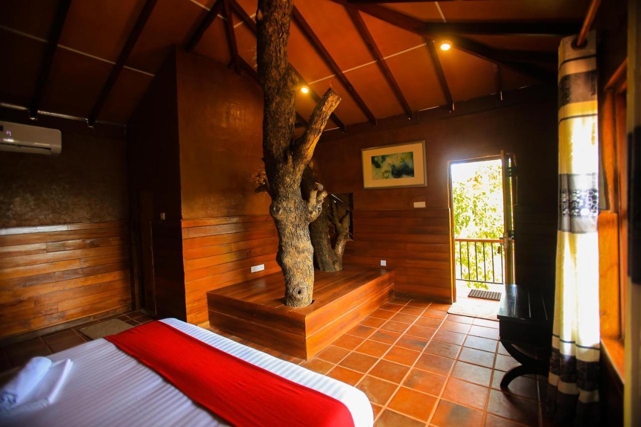 Jungle Hut Resort 锡吉里亚 外观 照片